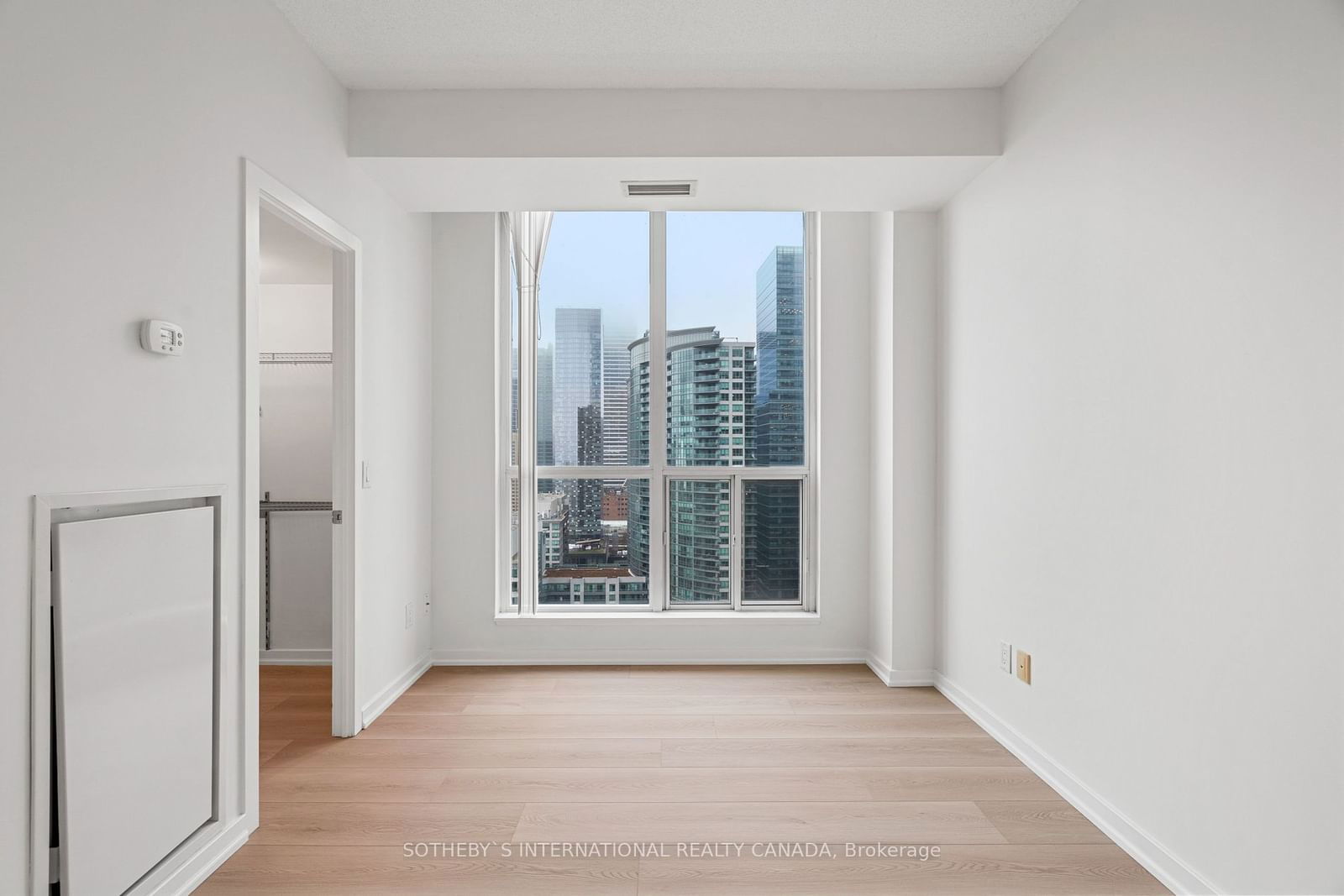 218 Queens Quay W, unit 2502 for rent