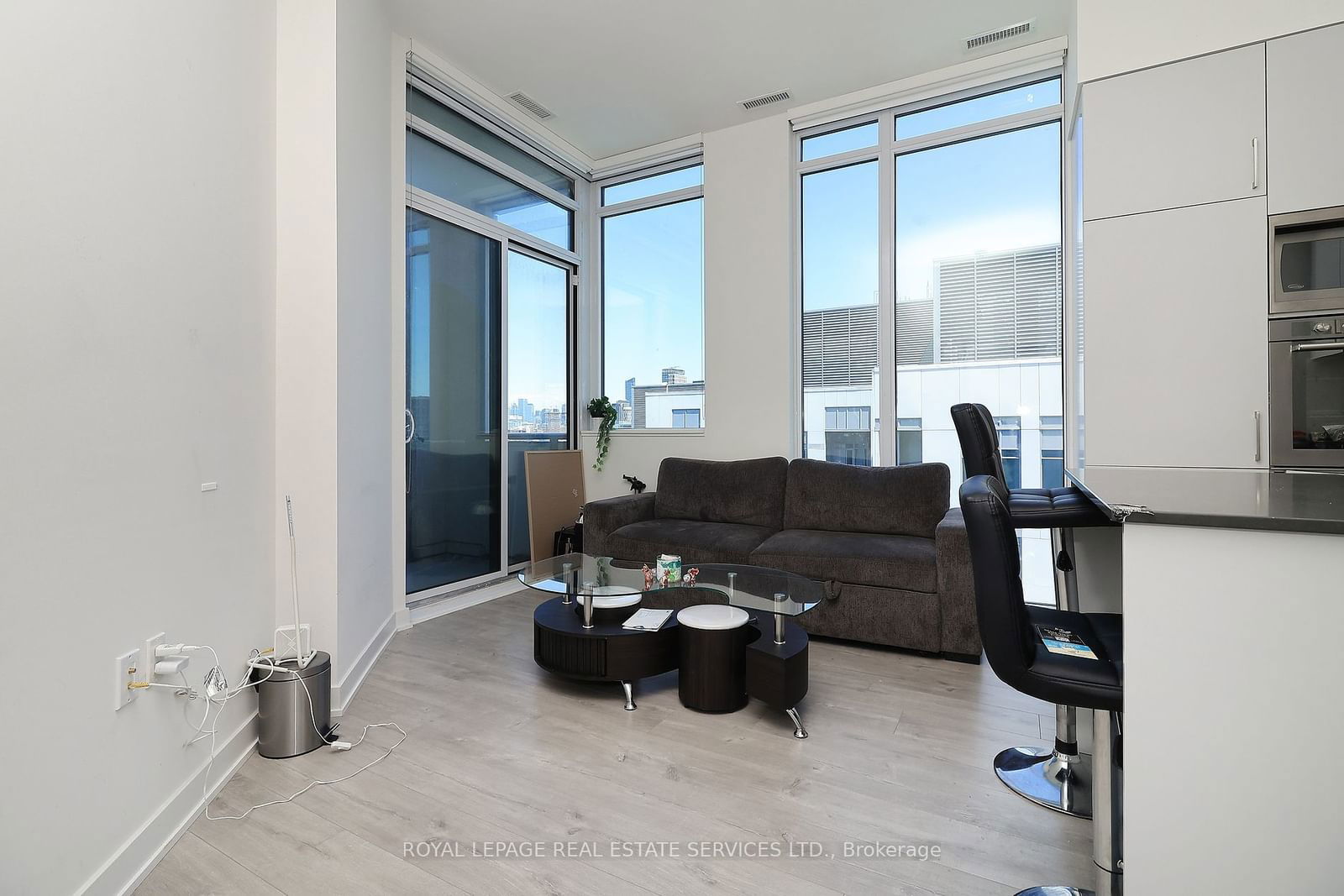 27 Bathurst St, unit 1901W for rent