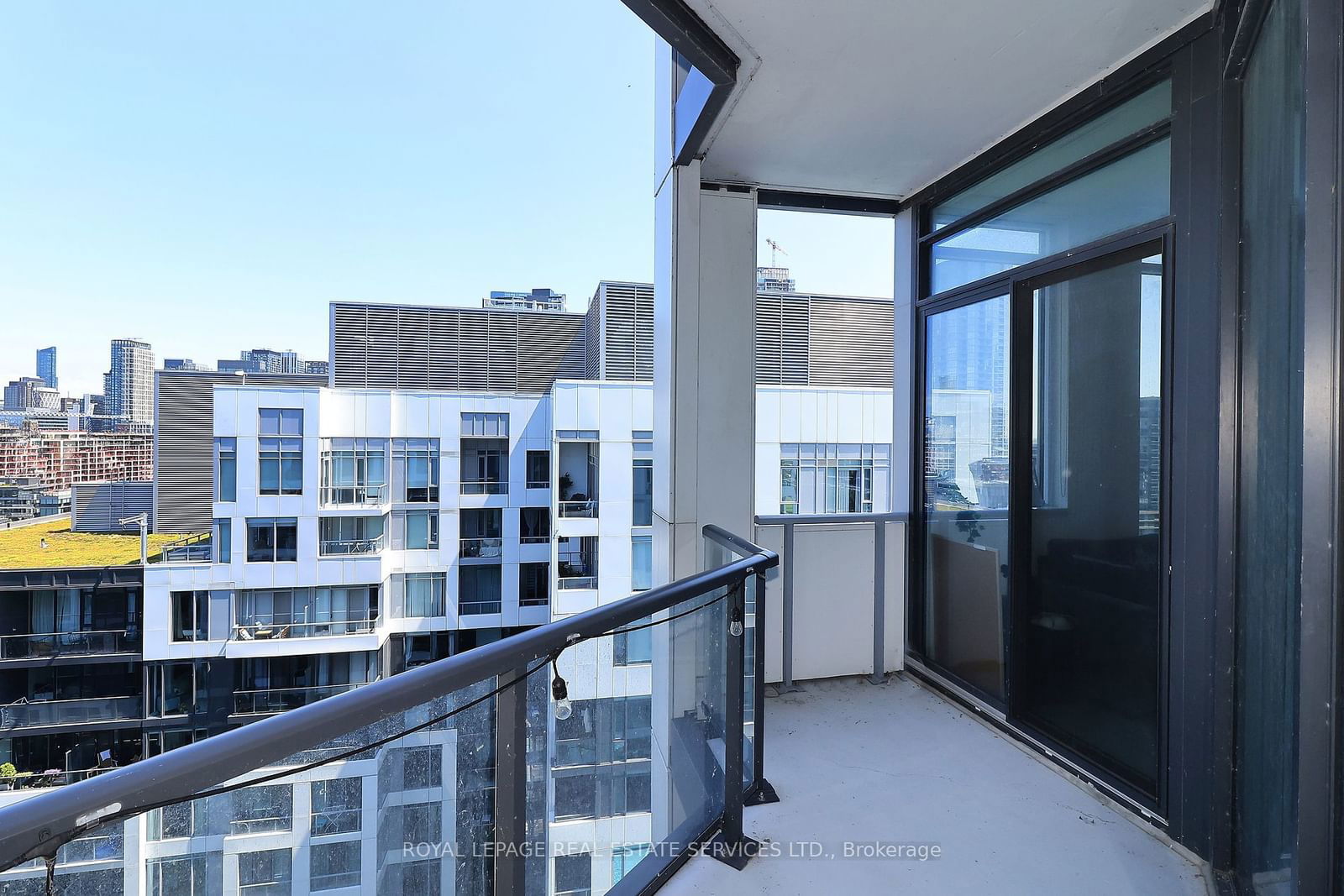 27 Bathurst St, unit 1901W for rent