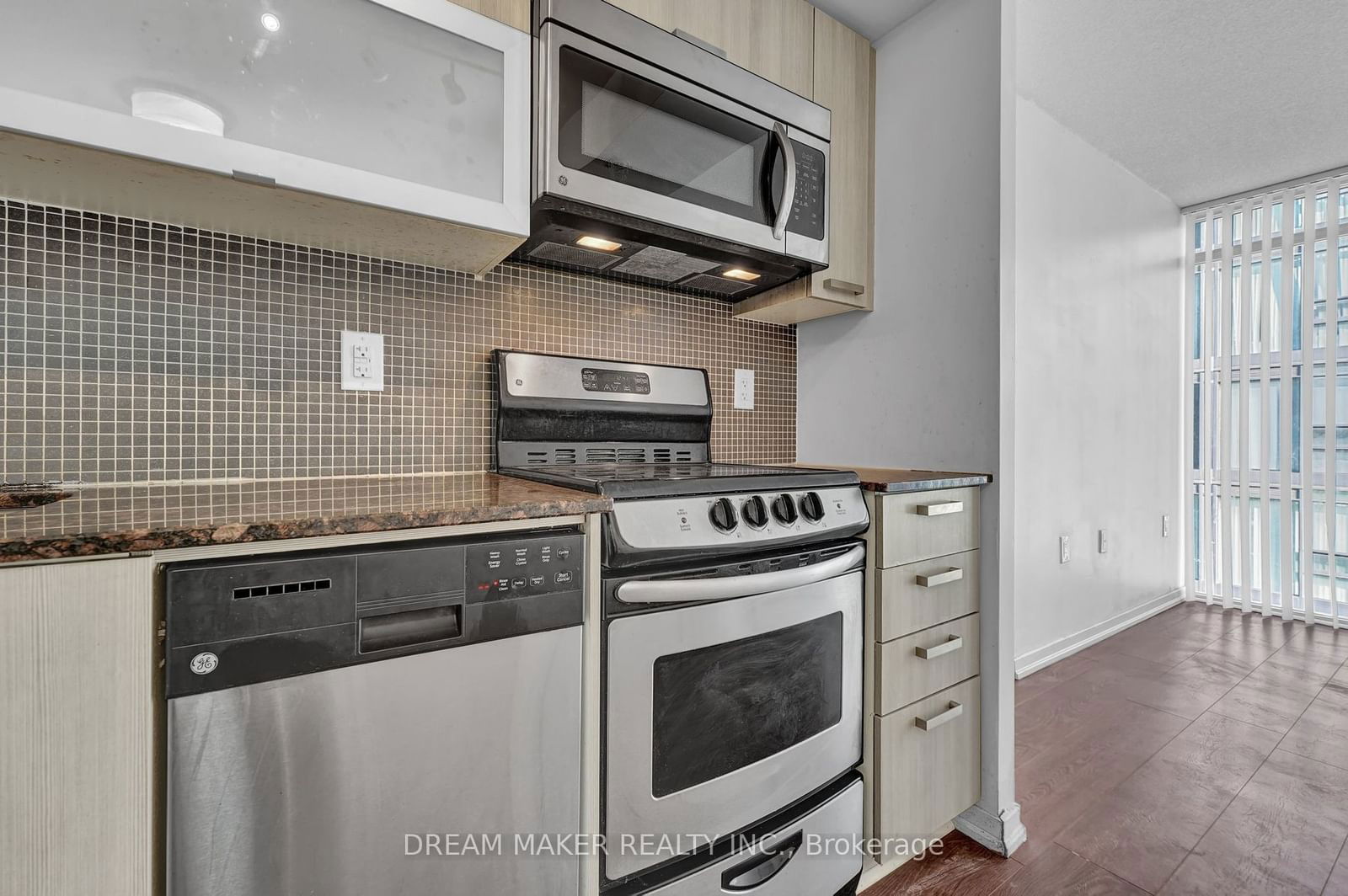 36 Lisgar St, unit 1902W for rent