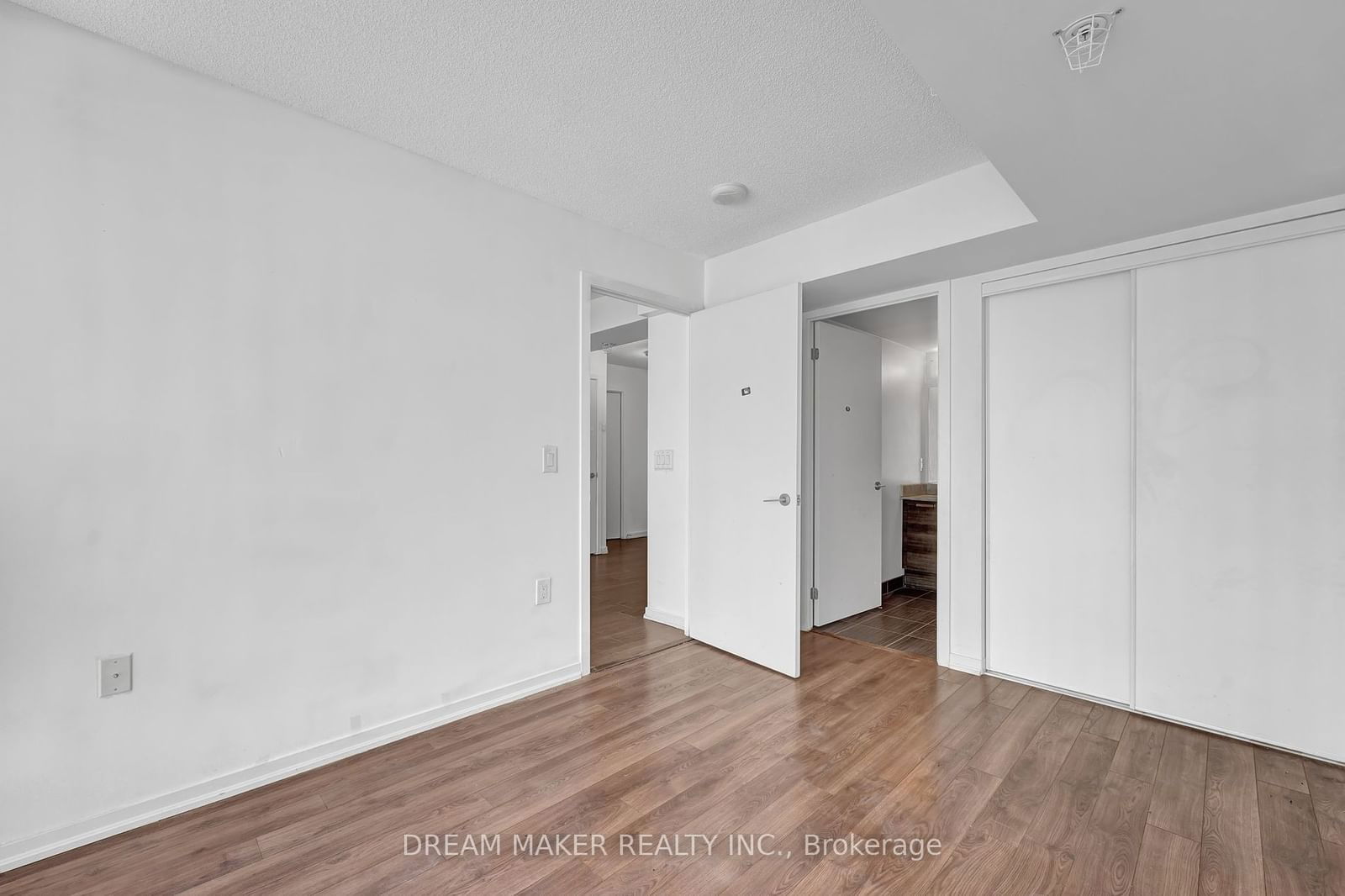 36 Lisgar St, unit 1902W for rent