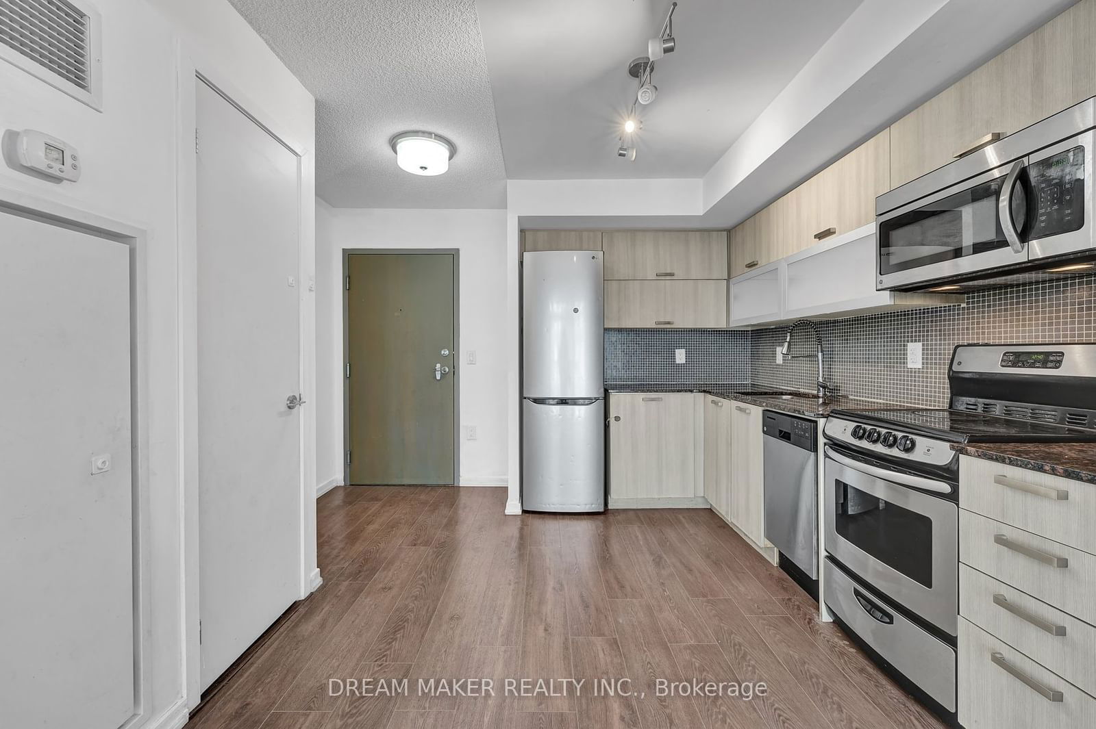 36 Lisgar St, unit 1902W for rent