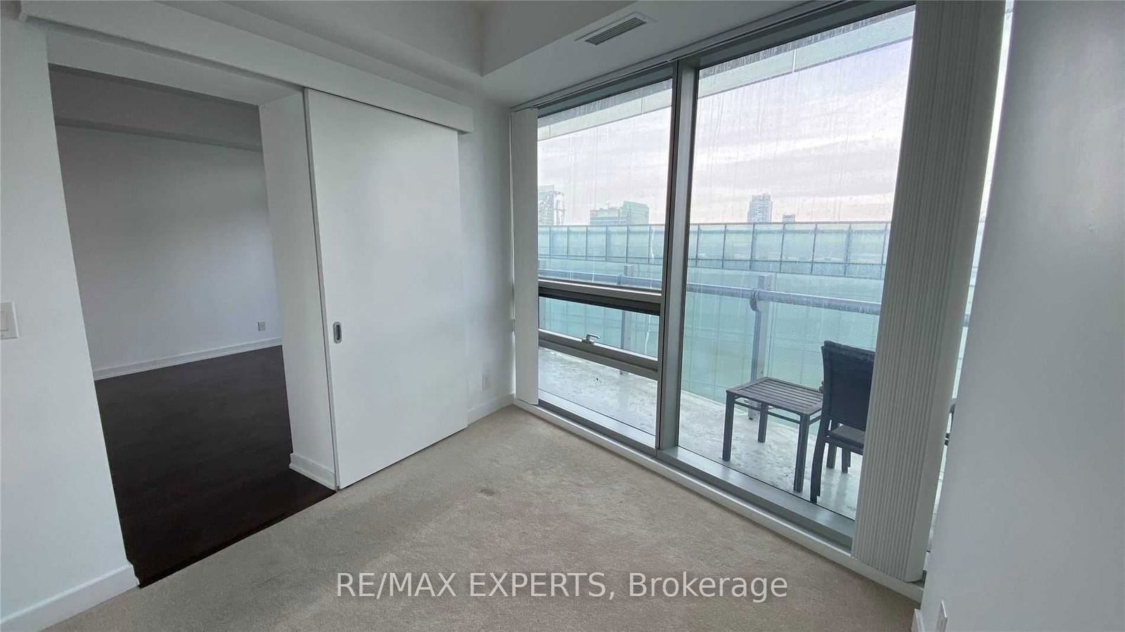 14 York St, unit 4010 for rent