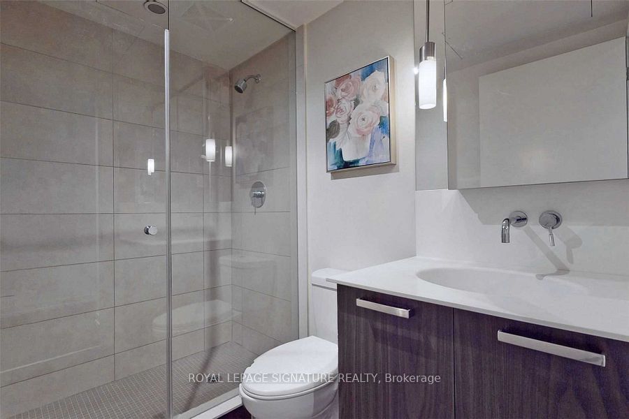 95 Bathurst St, unit 515 for rent