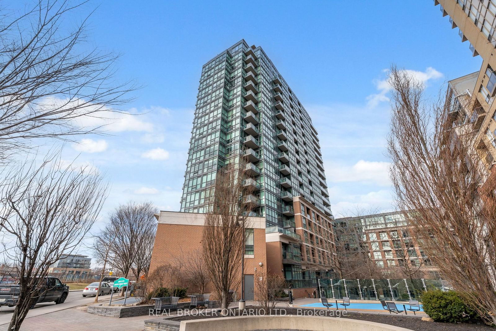 1171 Queen St W, unit 808 for sale