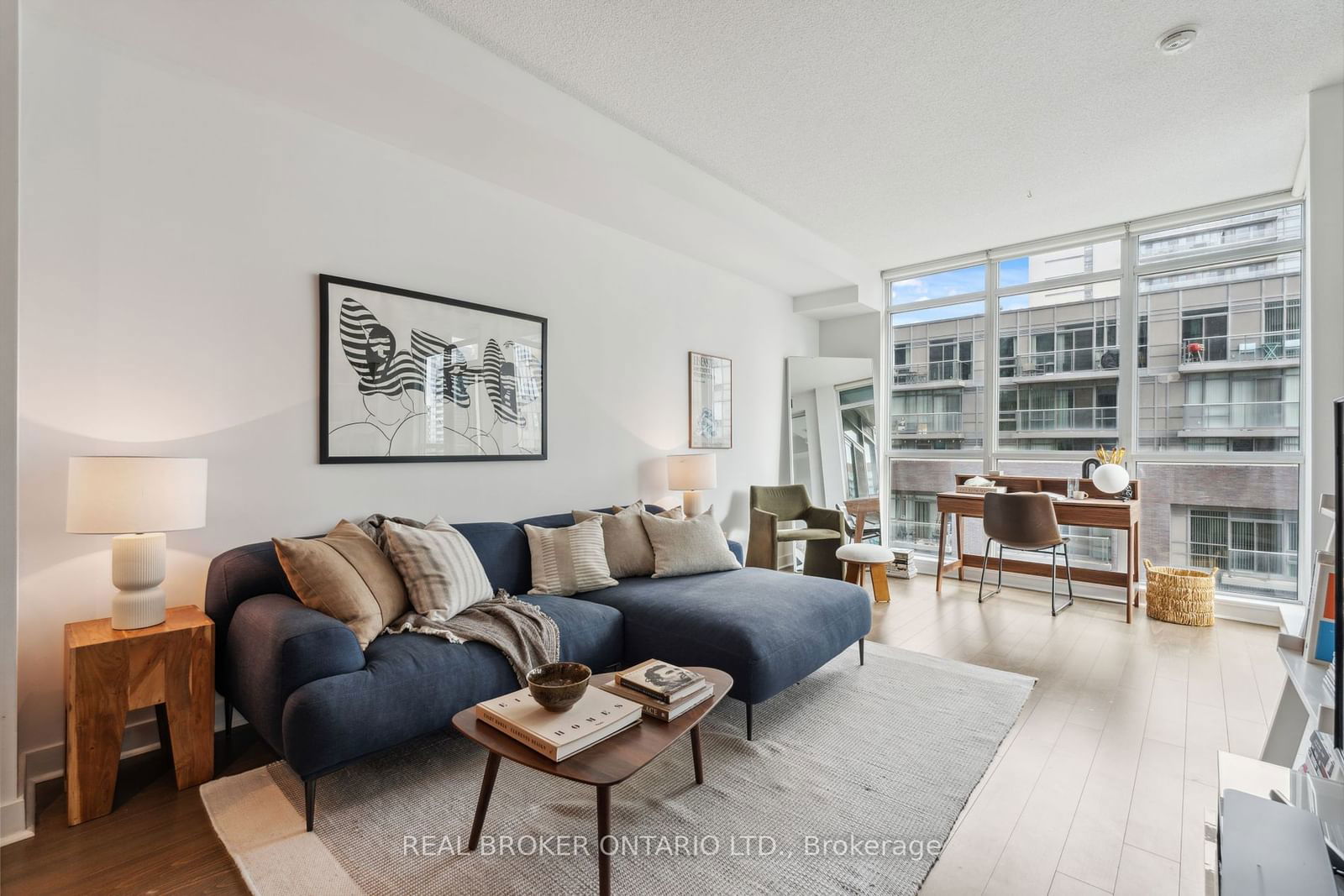 1171 Queen St W, unit 808 for sale