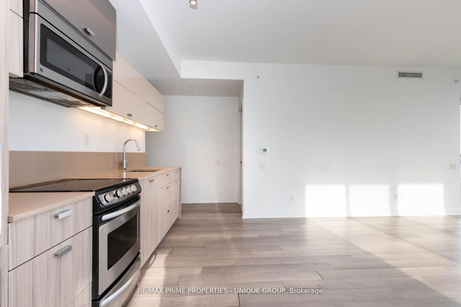 290 Adelaide St W, unit 3510 for rent