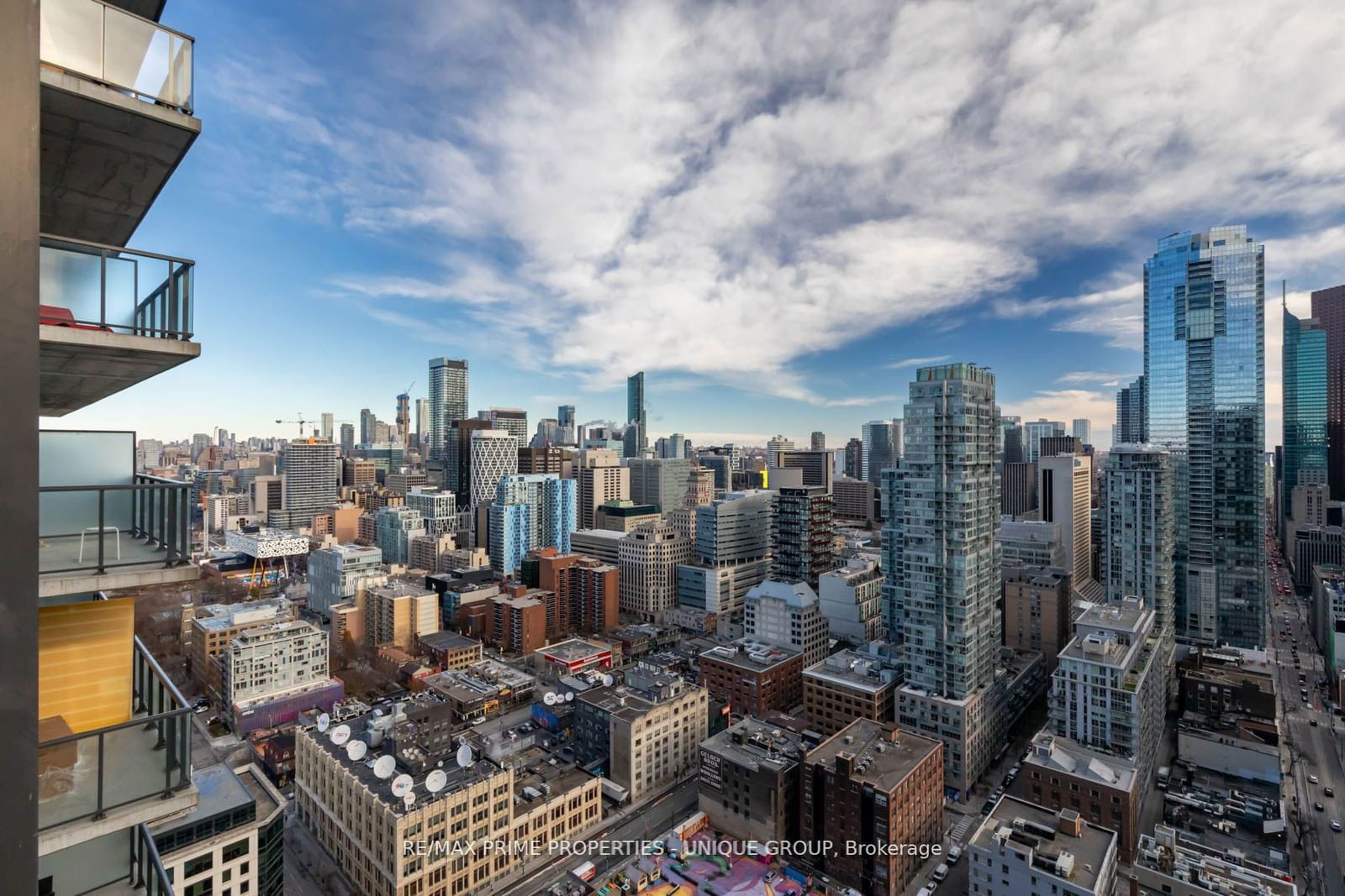 290 Adelaide St W, unit 3510 for rent