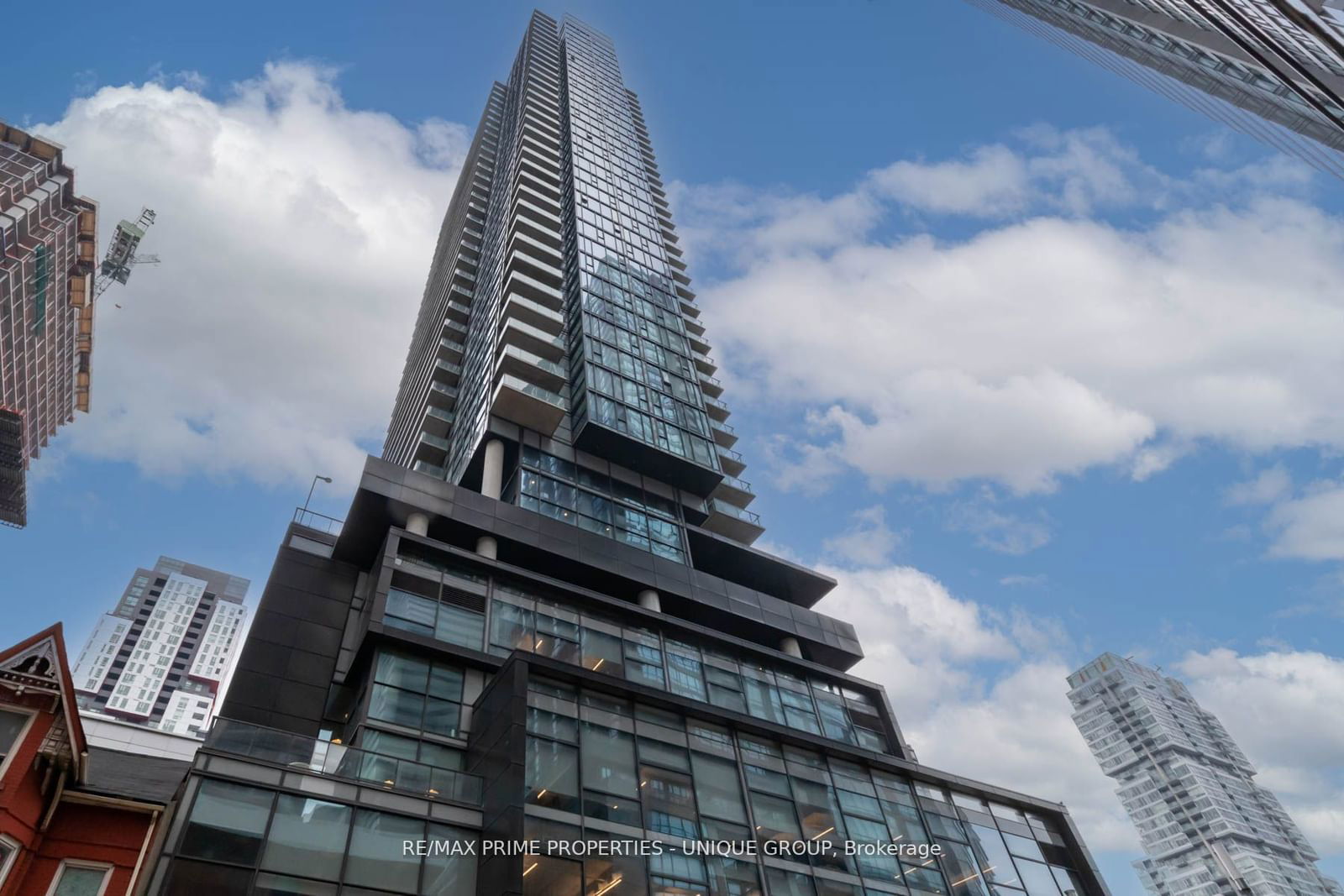 290 Adelaide St W, unit 3510 for rent