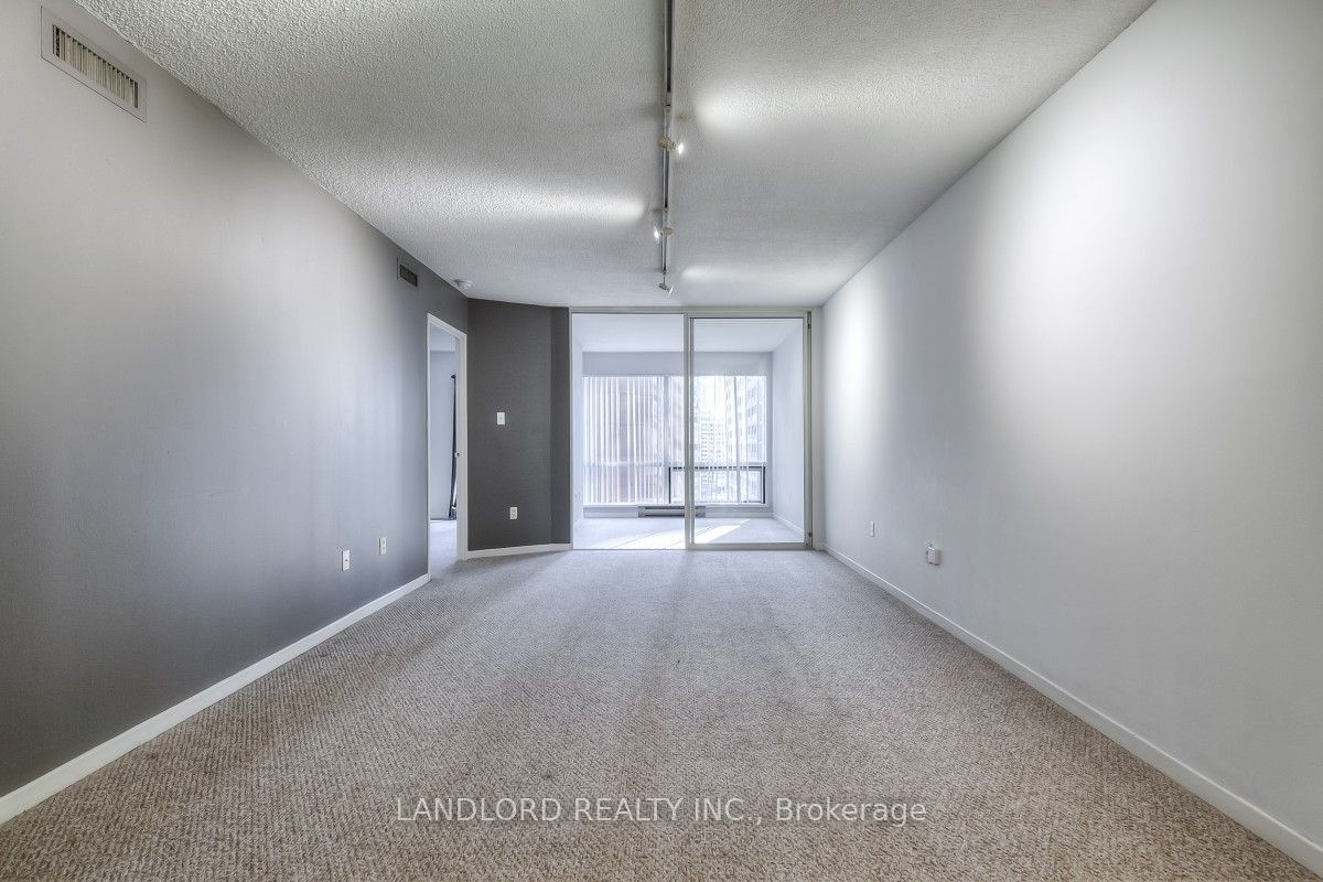 1001 Bay St, unit 1006 for rent