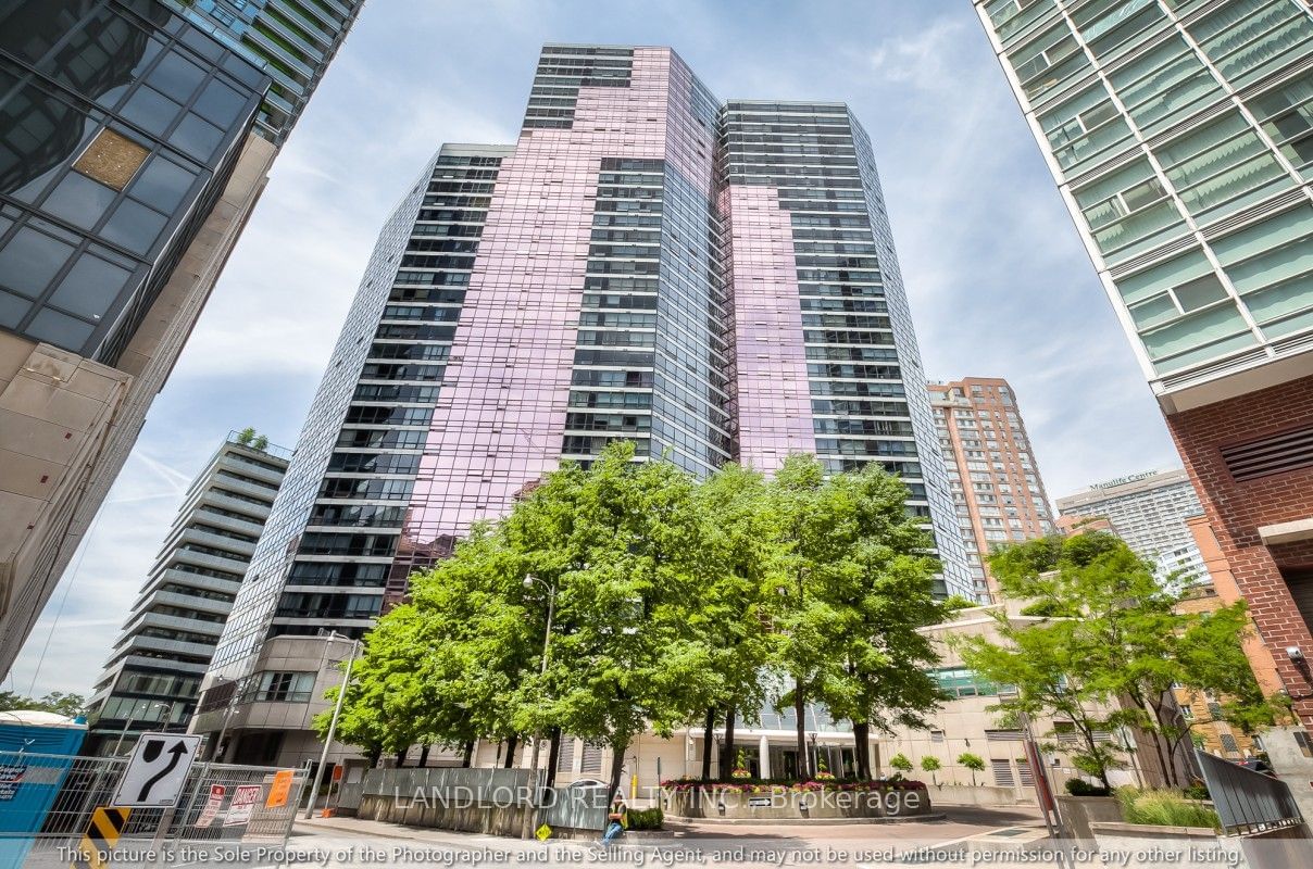 1001 Bay St, unit 1006 for rent