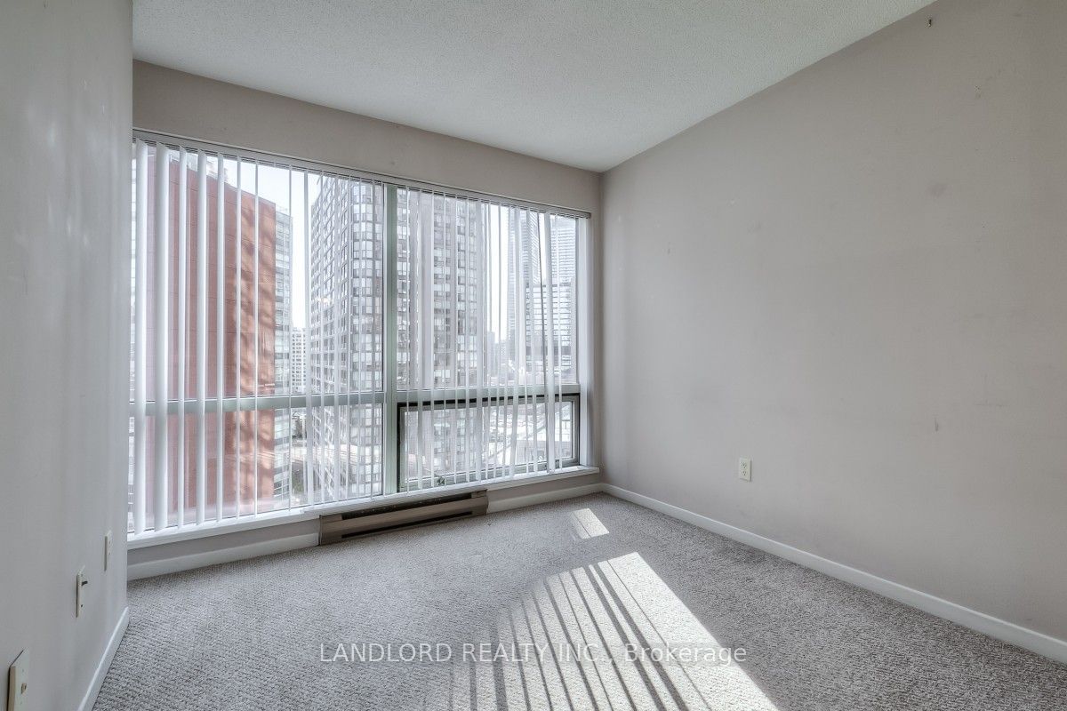 1001 Bay St, unit 1006 for rent