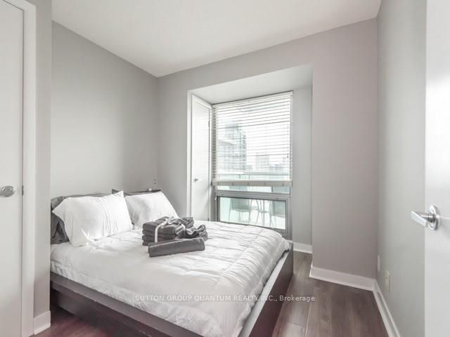 81 Navy Wharf Crt, unit 3009 for rent