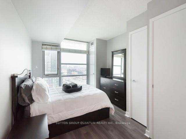 81 Navy Wharf Crt, unit 3009 for rent