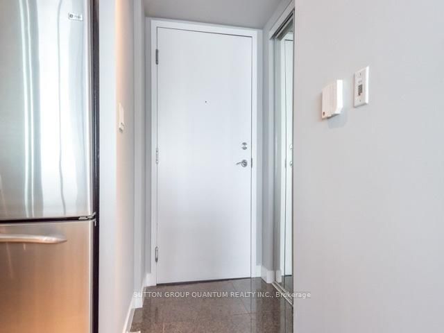 81 Navy Wharf Crt, unit 3009 for rent