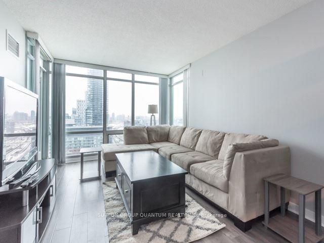 81 Navy Wharf Crt, unit 3009 for rent