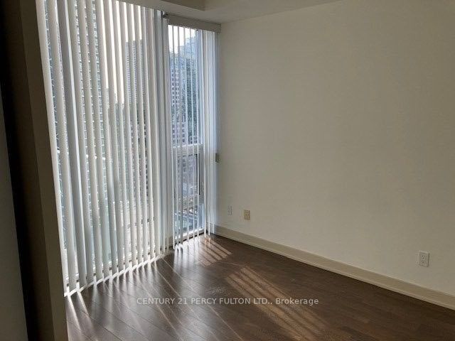 126 Simcoe St, unit 2309 for rent