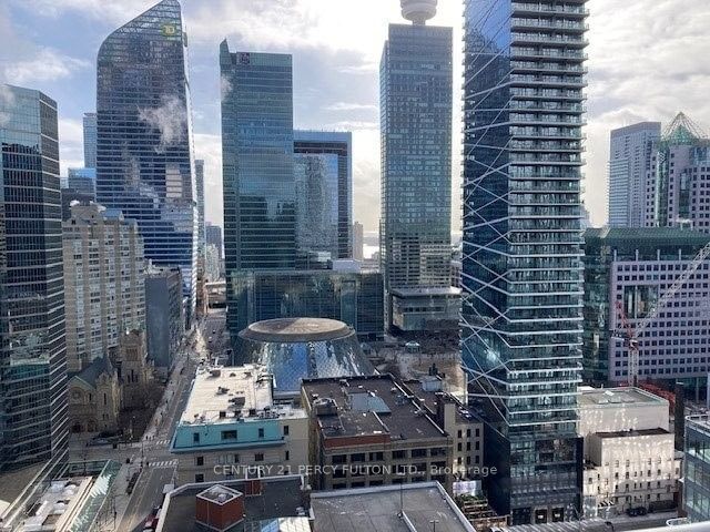 126 Simcoe St, unit 2309 for rent