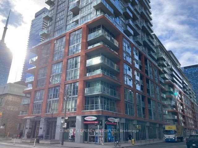 126 Simcoe St, unit 2309 for rent