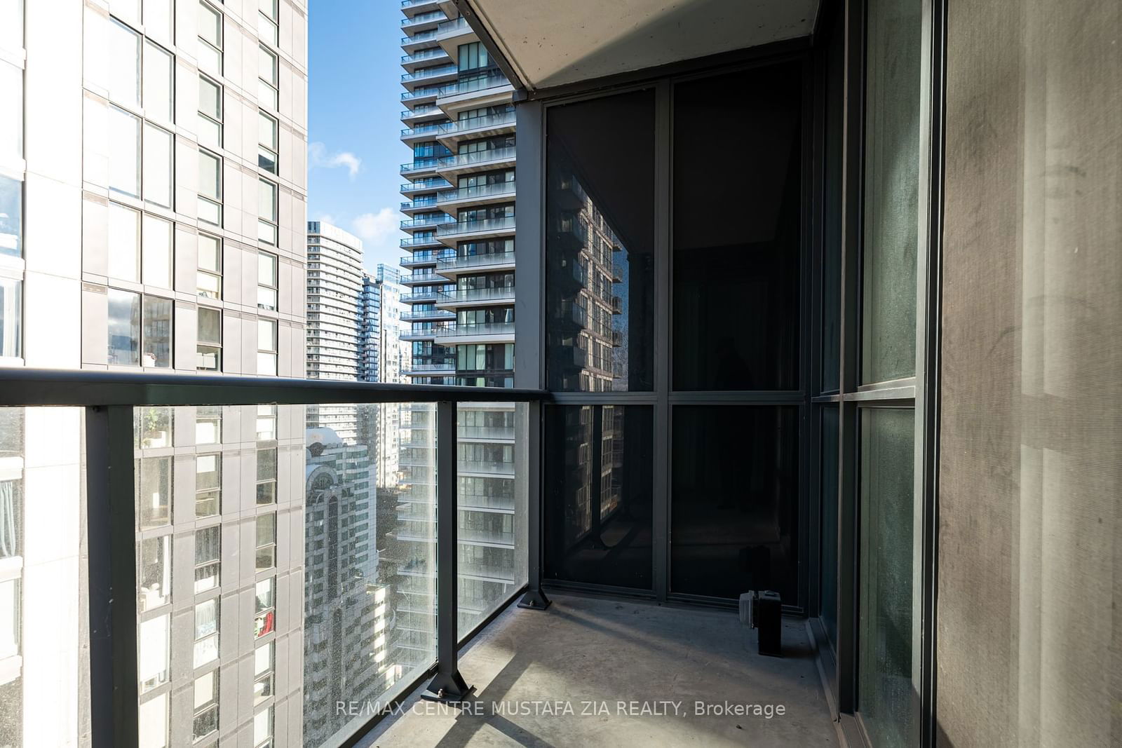 88 Blue Jays Way, unit 2501 for sale