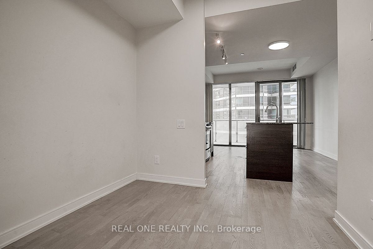 57 St Joseph St, unit 606 for rent