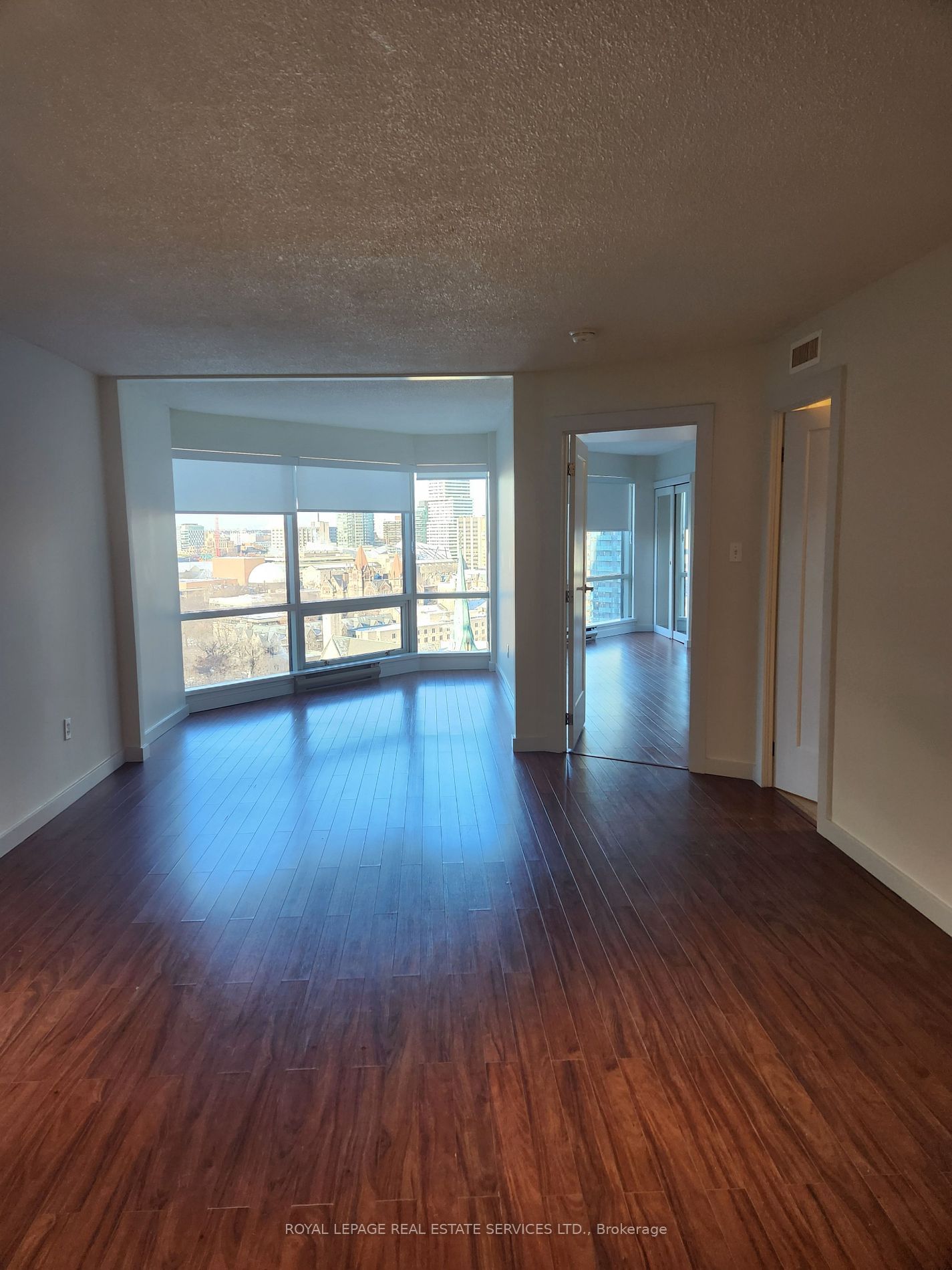 1001 Bay St, unit 1818 for rent