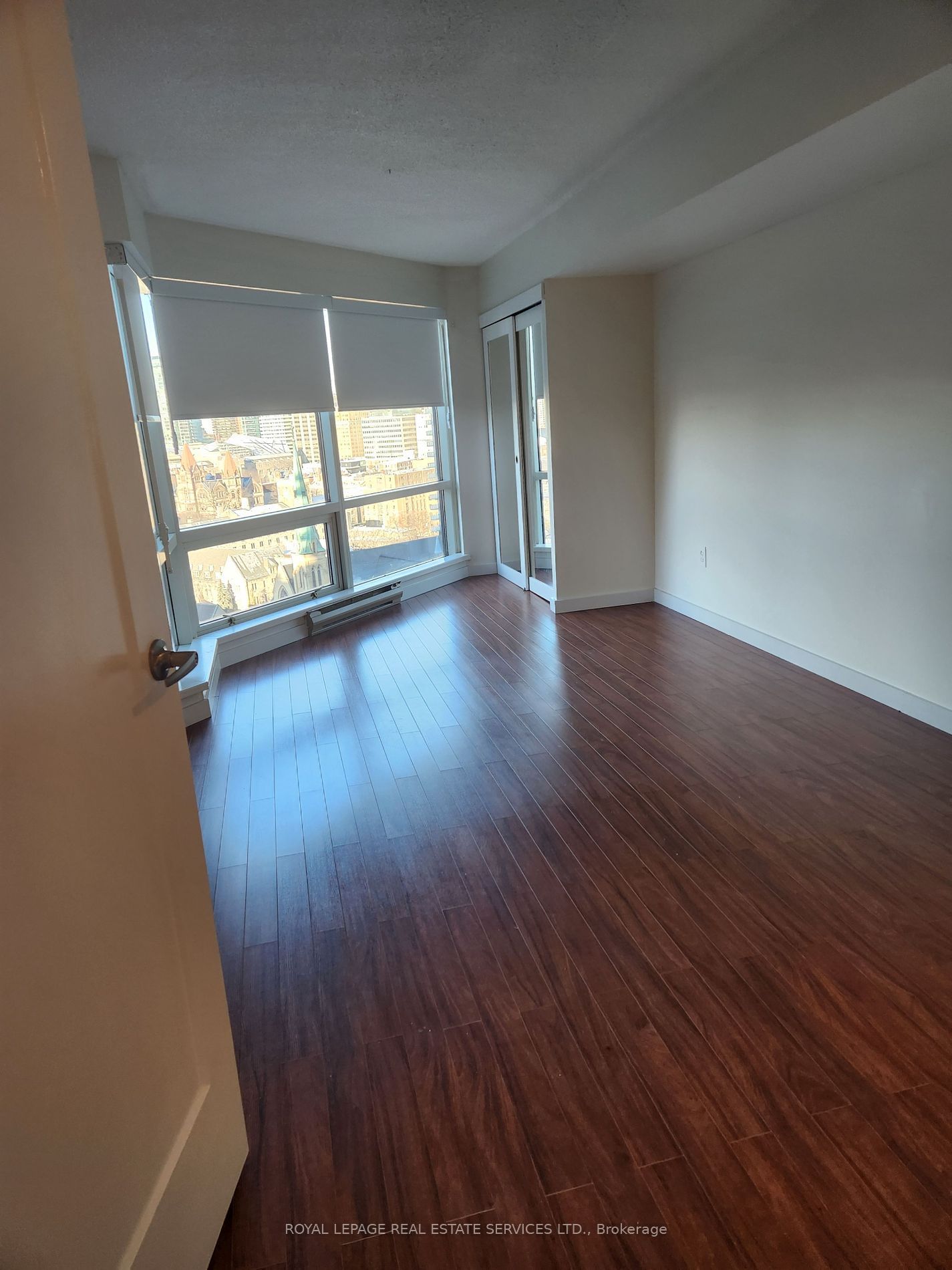 1001 Bay St, unit 1818 for rent