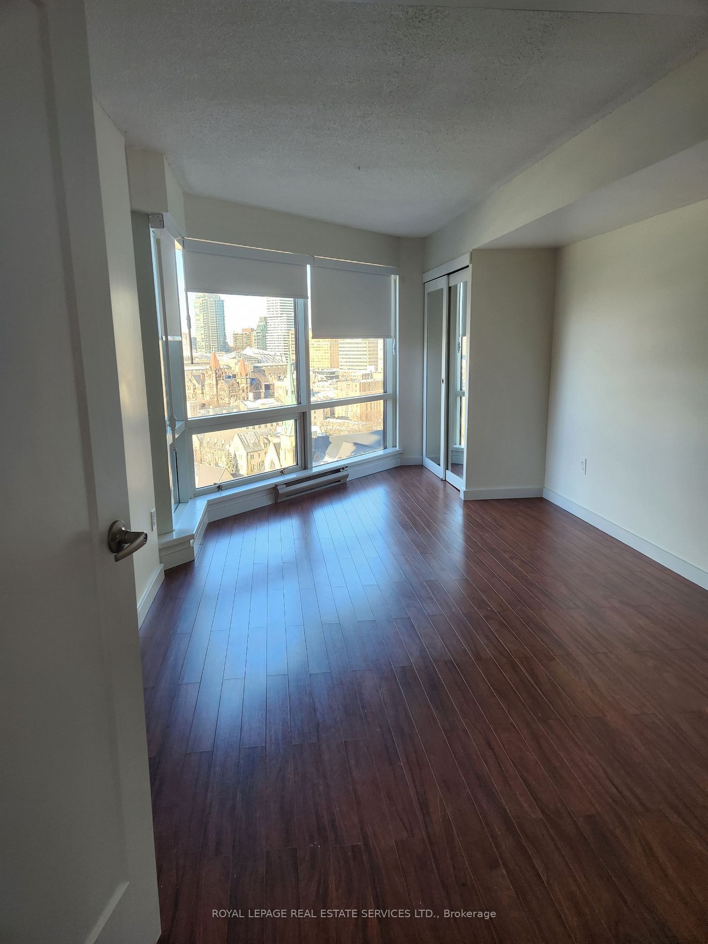 1001 Bay St, unit 1818 for rent