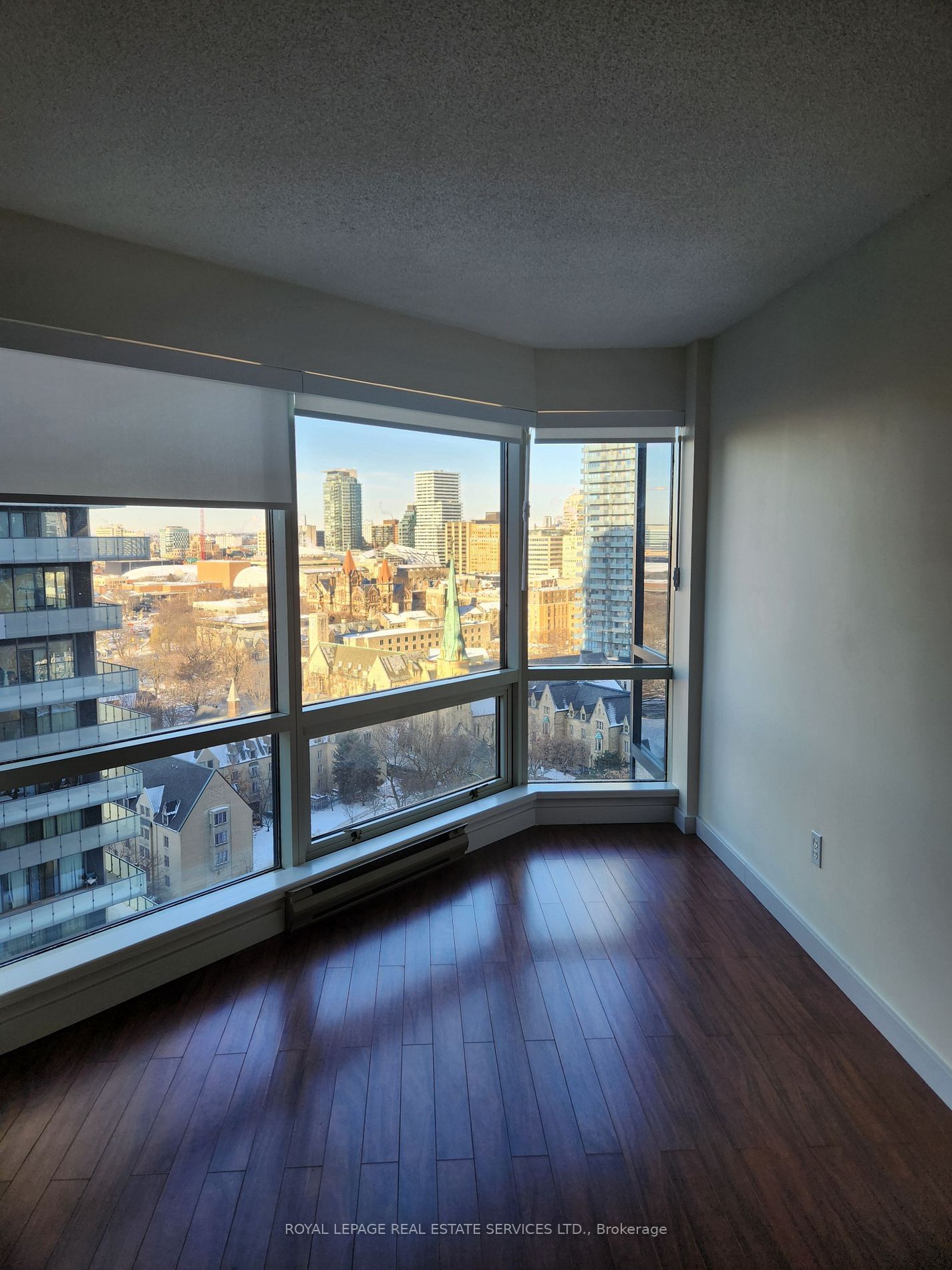 1001 Bay St, unit 1818 for rent