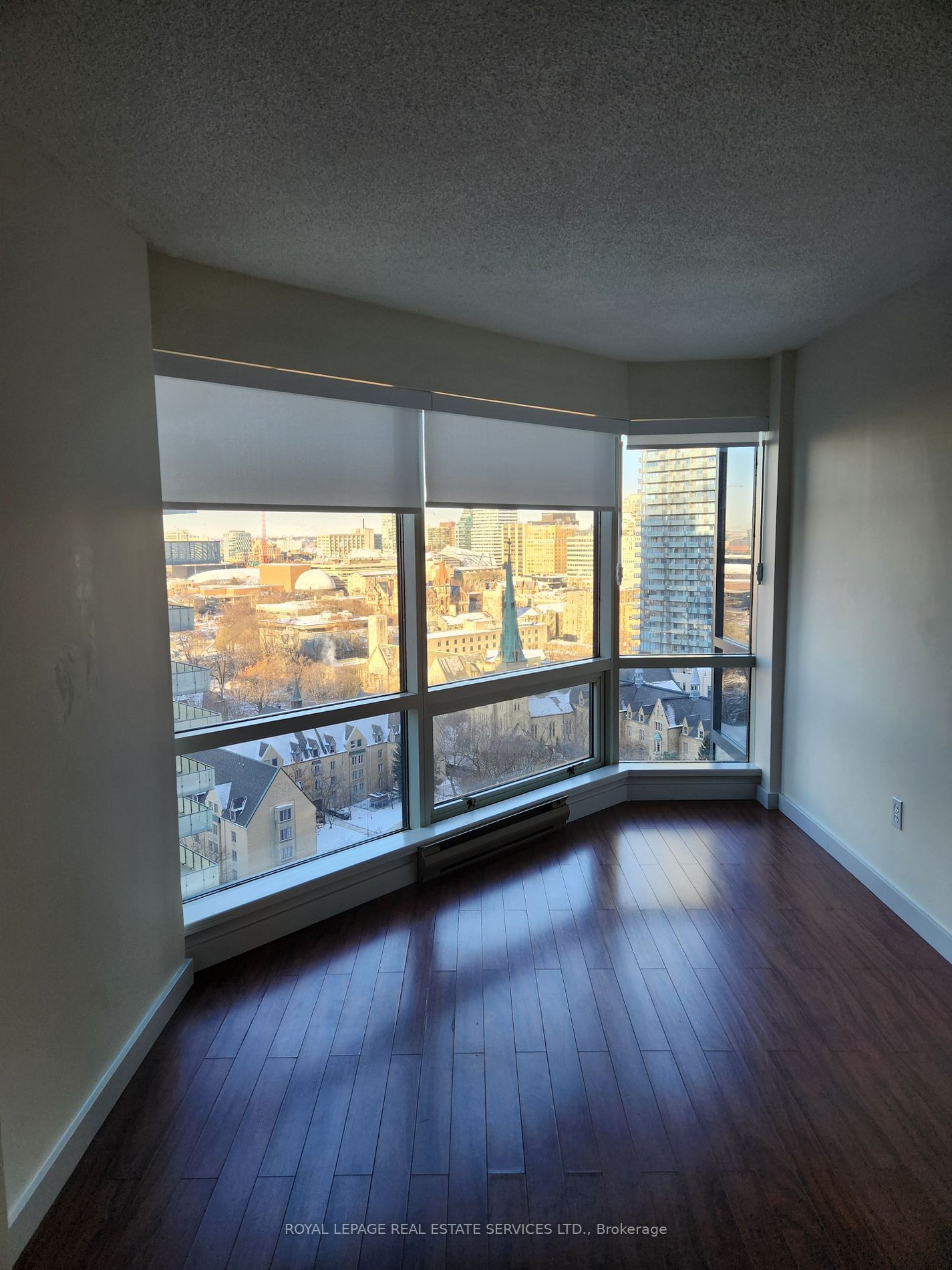 1001 Bay St, unit 1818 for rent