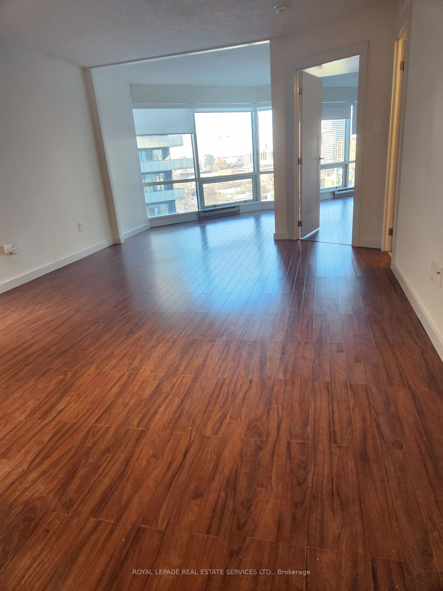 1001 Bay St, unit 1818 for rent