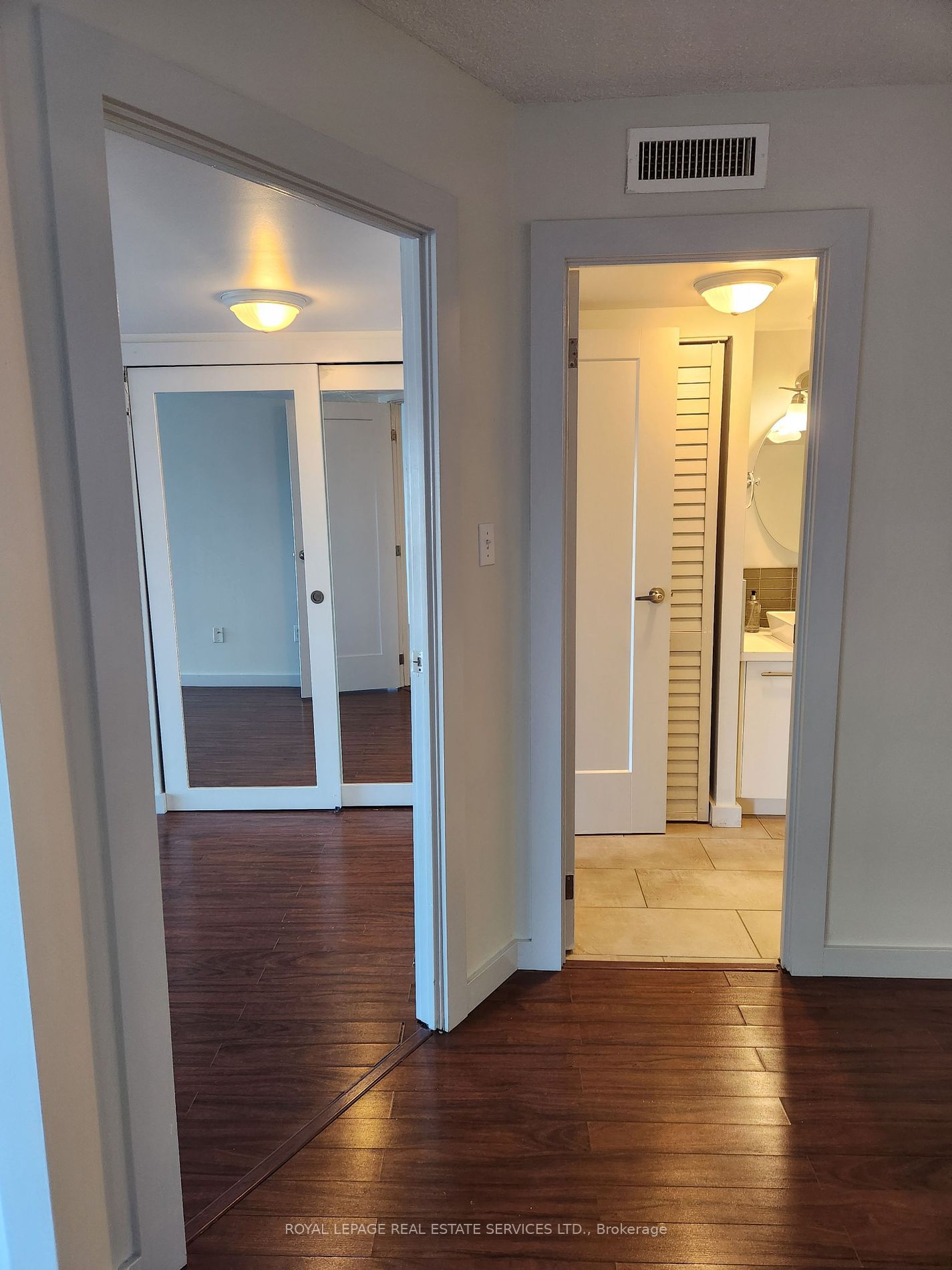 1001 Bay St, unit 1818 for rent