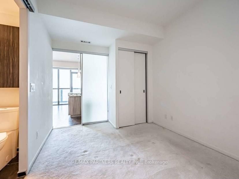 101 Charles St E, unit 2708 for rent