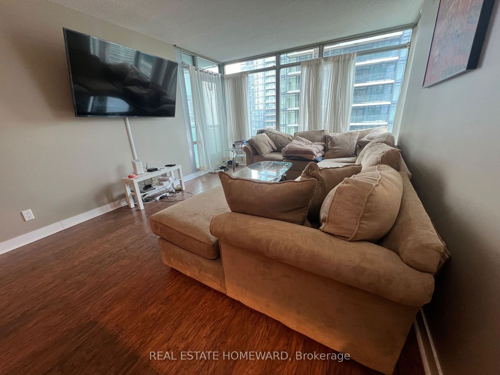 81 Navy Wharf Crt, unit 2609 for rent