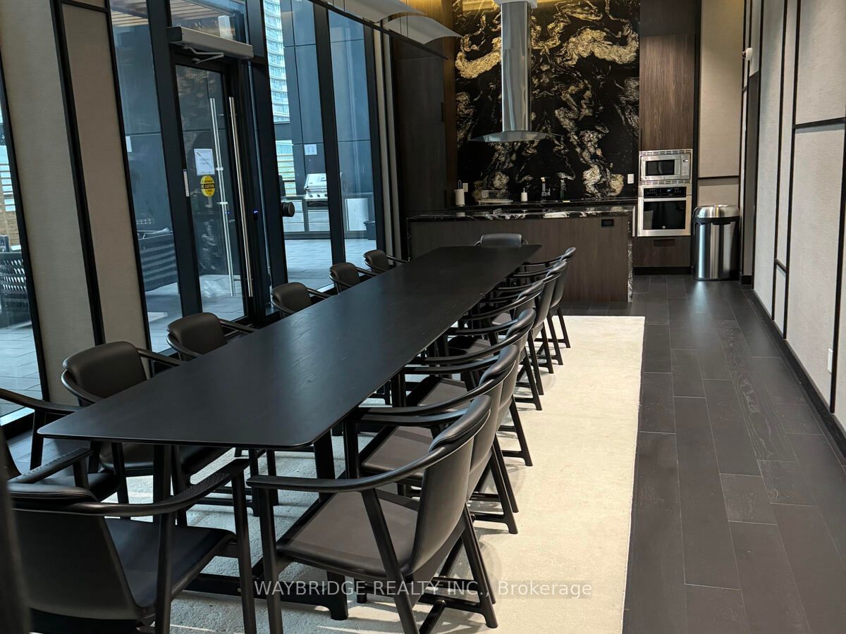 501 Yonge St, unit 1406 for sale