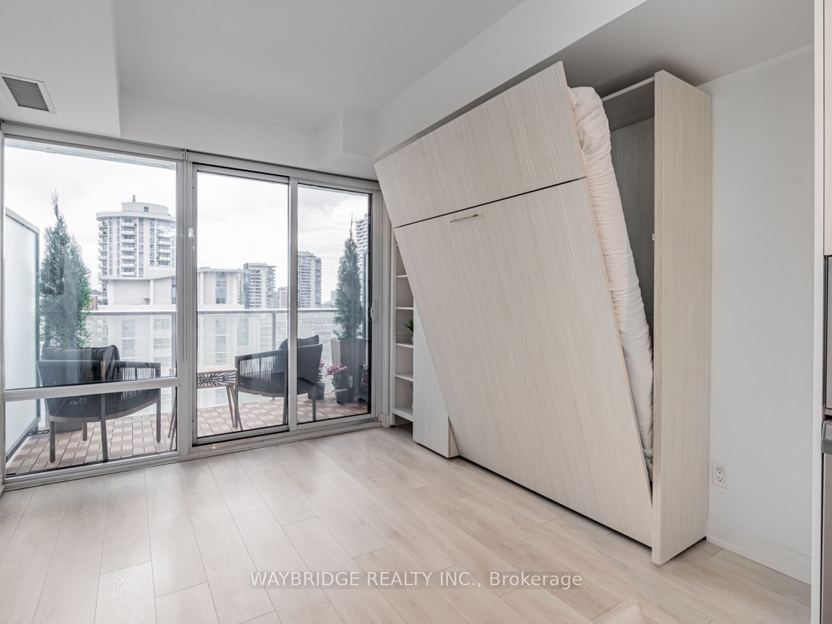 501 Yonge St, unit 1406 for sale