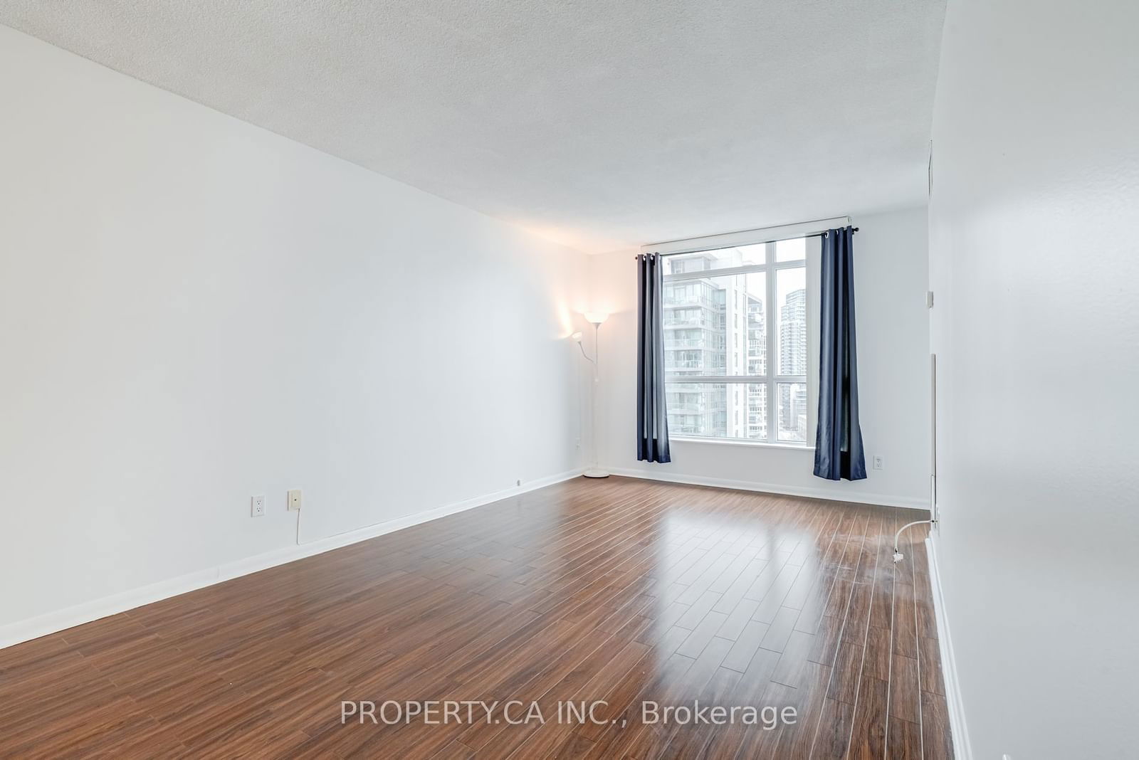 219 Fort York Blvd, unit 1204 for sale