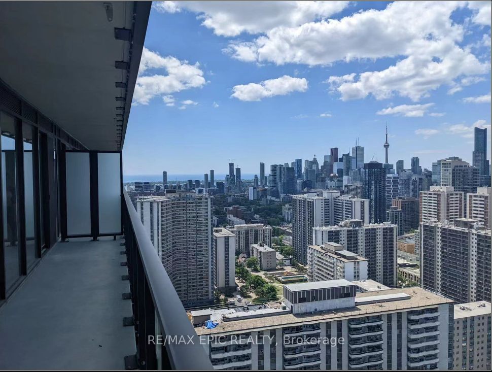 575 Bloor St E, unit 3502 for rent