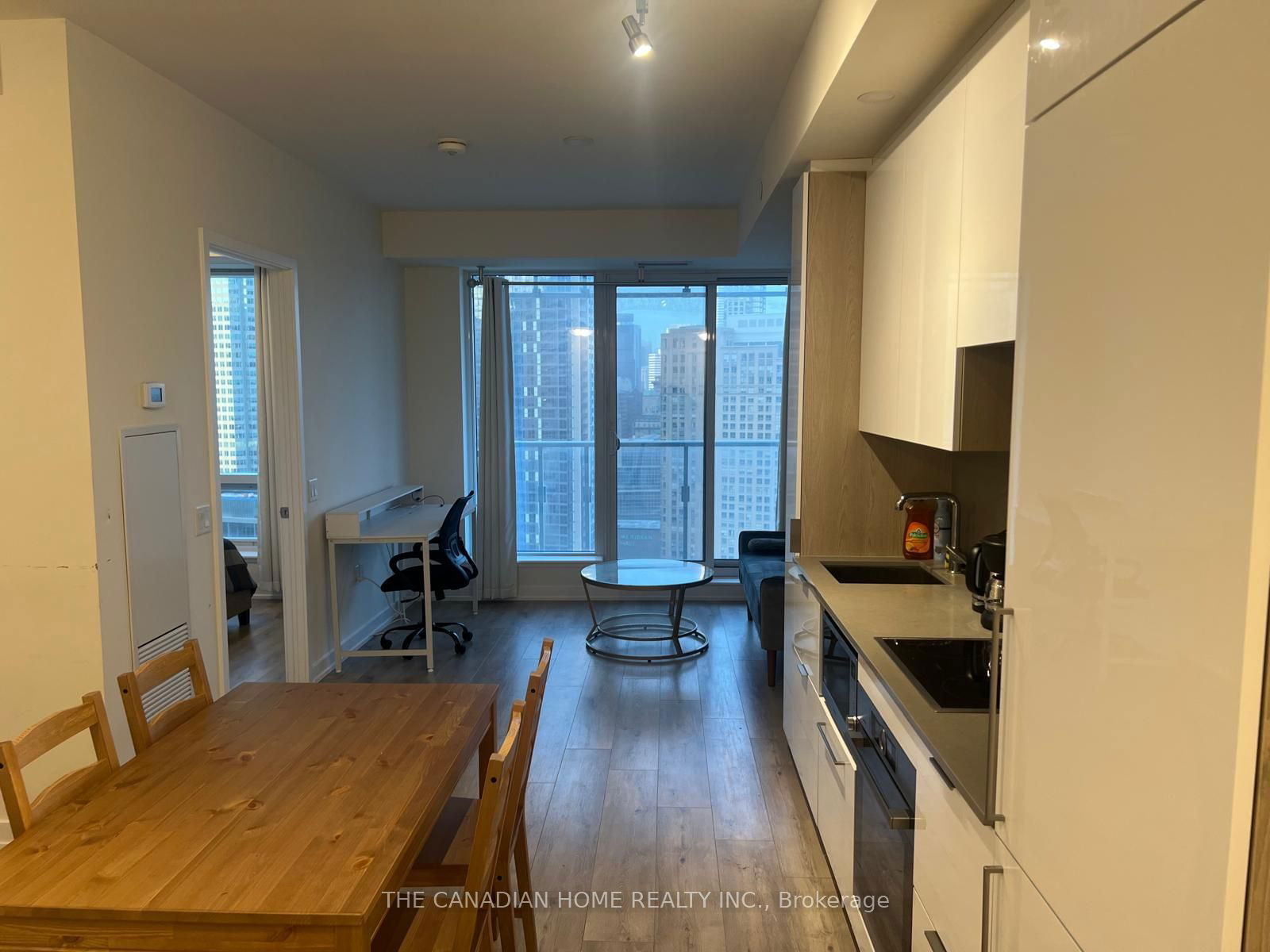 28 freeland St N, unit 2506 for rent