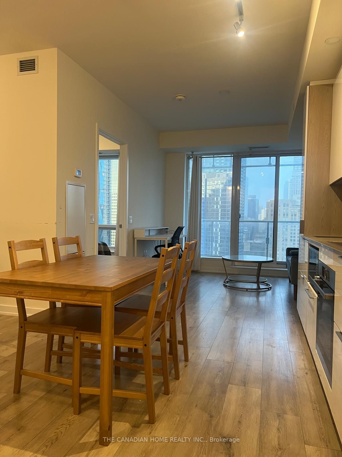 28 freeland St N, unit 2506 for rent