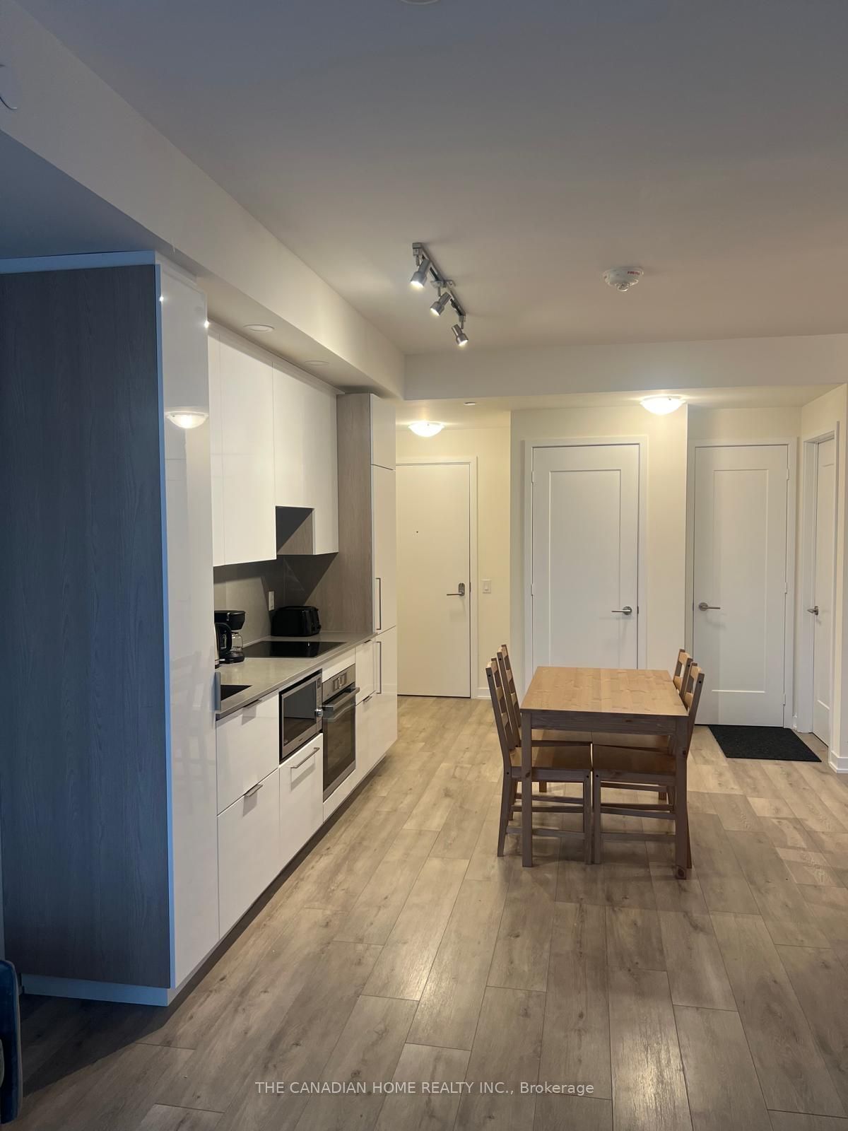 28 freeland St N, unit 2506 for rent