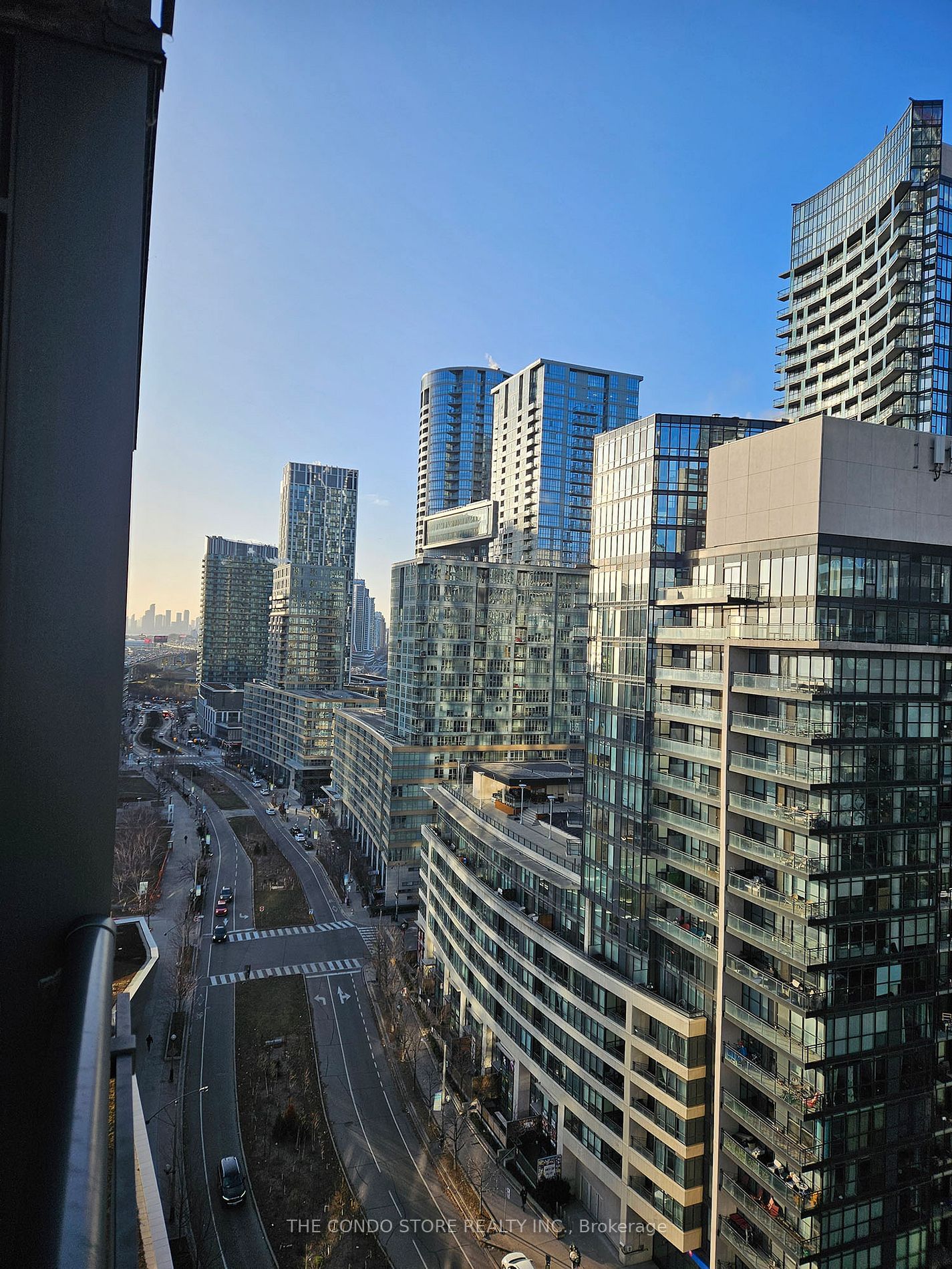 15 Fort York Blvd, unit 2203 for rent