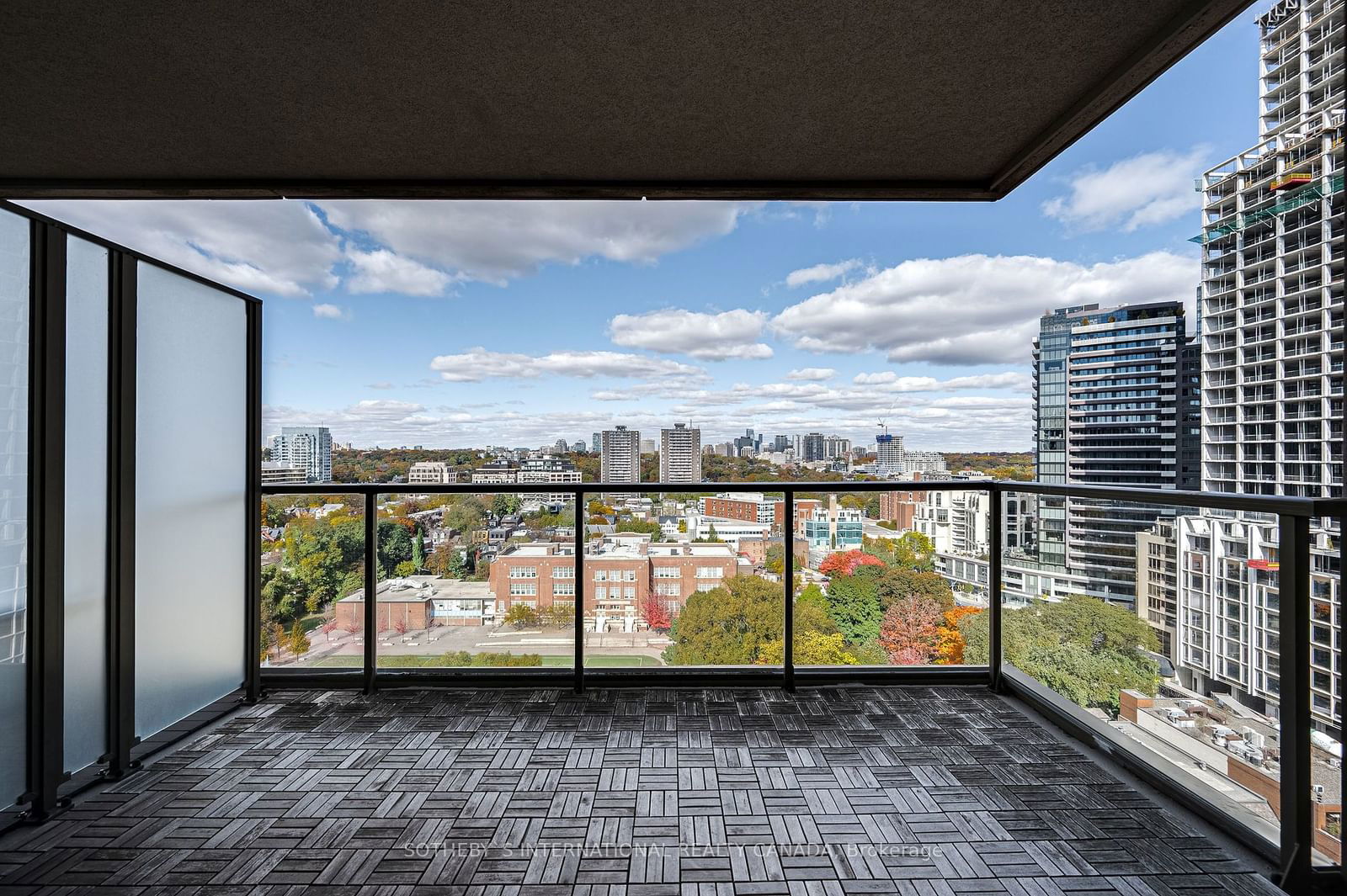 80 Yorkville Ave, unit 1402 for rent