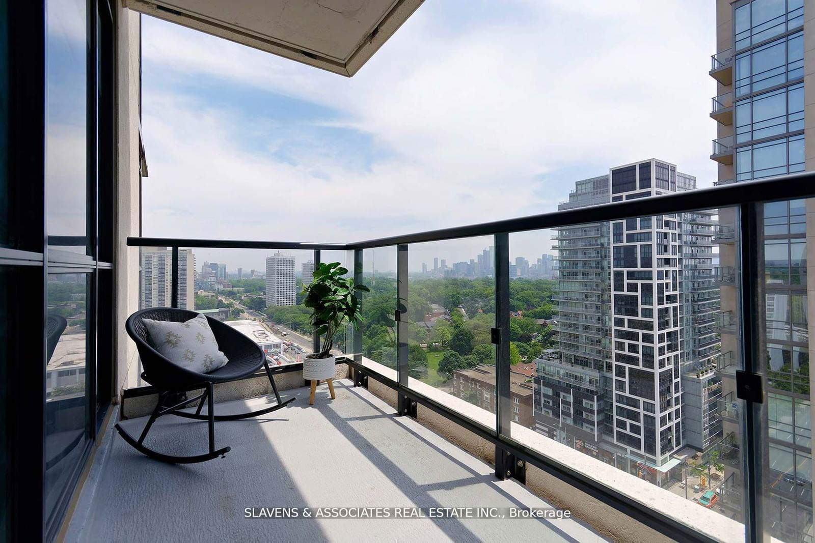 1486 Bathurst St, unit 1604 for rent