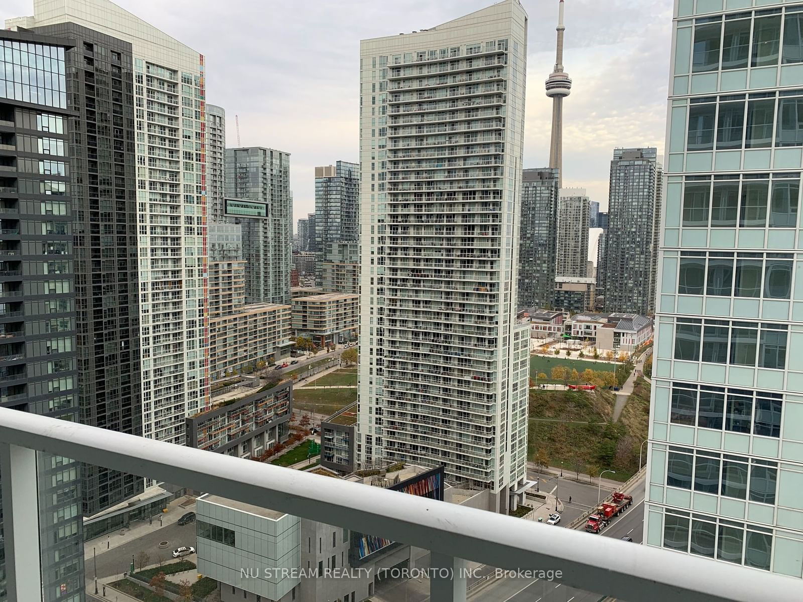 19 Bathurst St, unit 2909 for rent