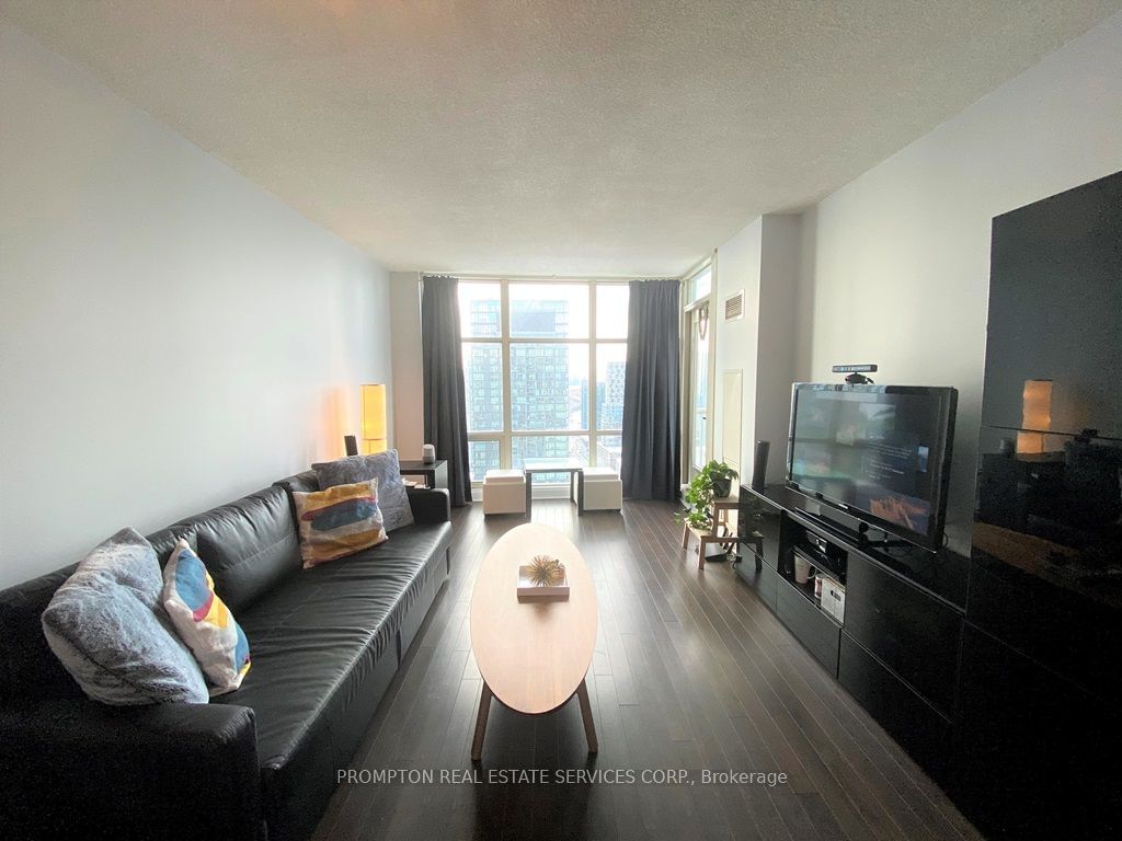 10 Navy Wharf Crt, unit 4102 for rent