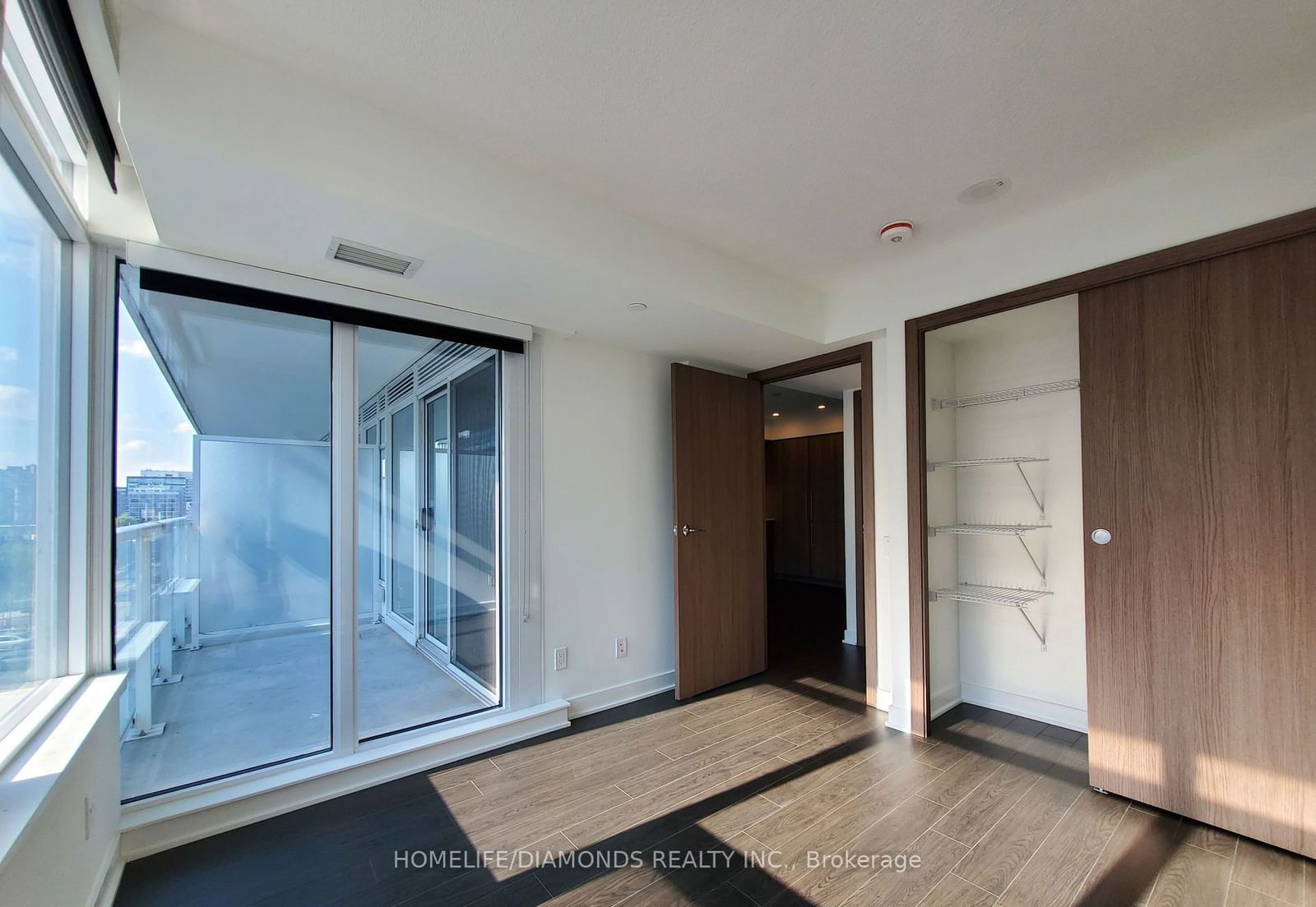 19 BATHURST St, unit 816 for sale