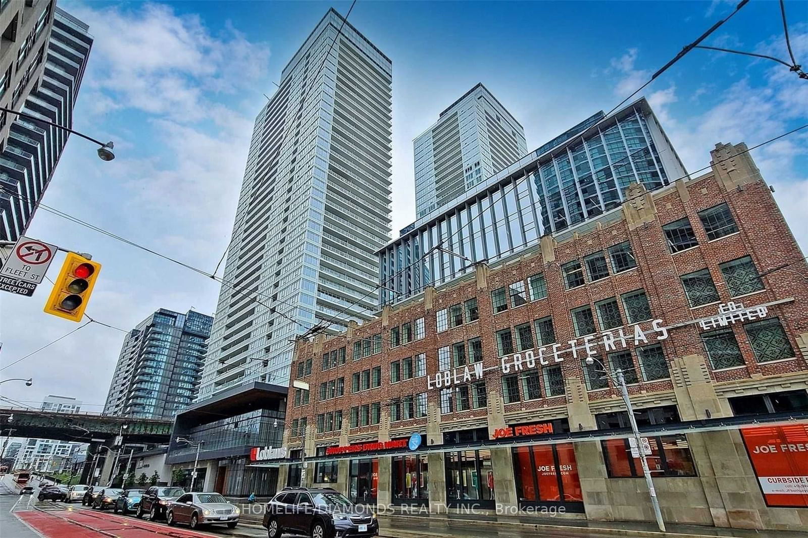 19 BATHURST St, unit 816 for sale