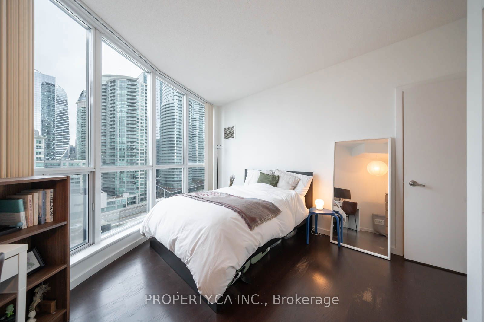 218 Queens Quay W, unit 1201 for rent