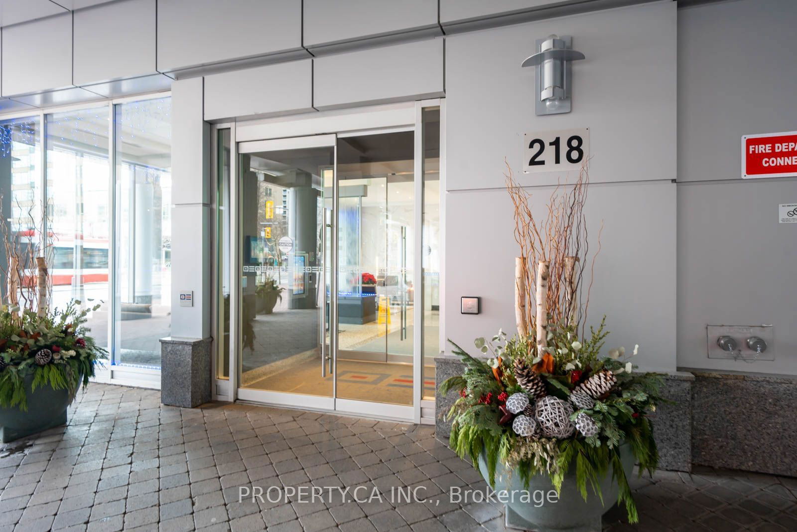 218 Queens Quay W, unit 1201 for rent